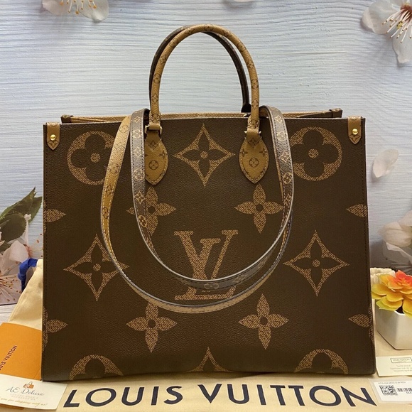 Louis Vuitton Onthego mm Giant Monogram Reverse Canvas Tote Shoulder Bag Brown